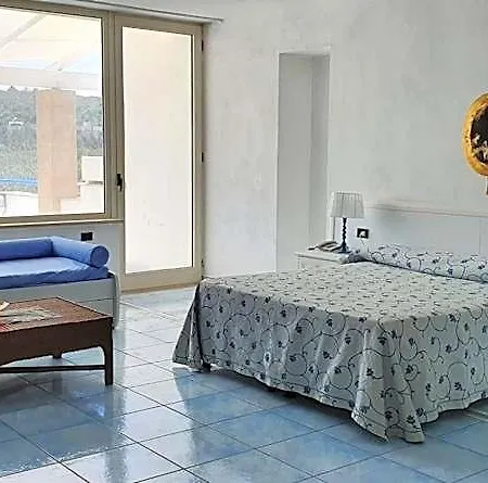 Selenia Hotel 4*